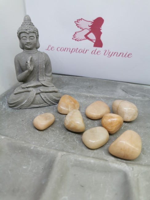 pierre roulée pierre de lune rose naturelle