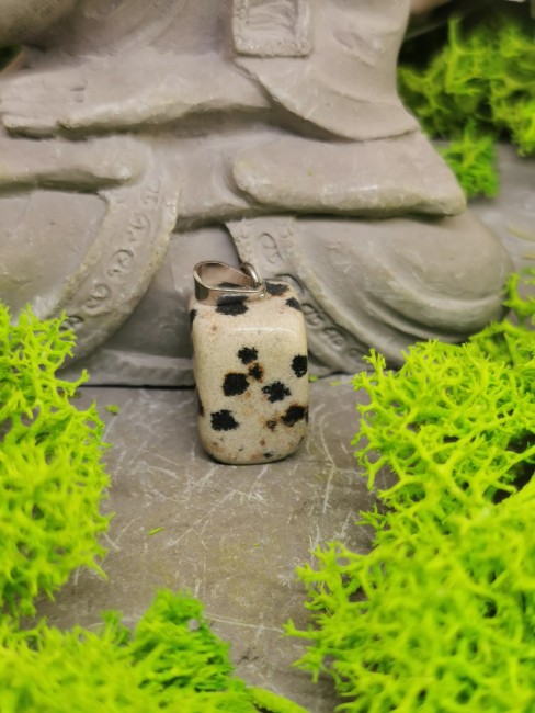 Pendentif en jaspe dalmatien naturel pendentif jaspe dalmatien semi poli