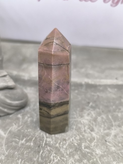 Obélisque Rhodocrosite Amour Obélisque rhodocrosite rose naturelle