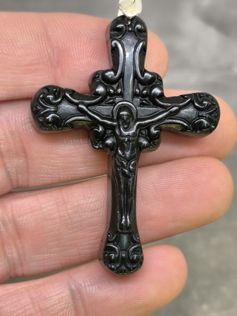 collier croix obsidienne noire