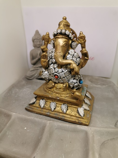statuette ganesha divinité hindoue laiton