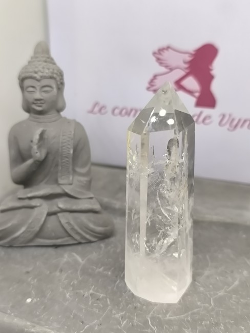 Quartz clair taillé en prisme