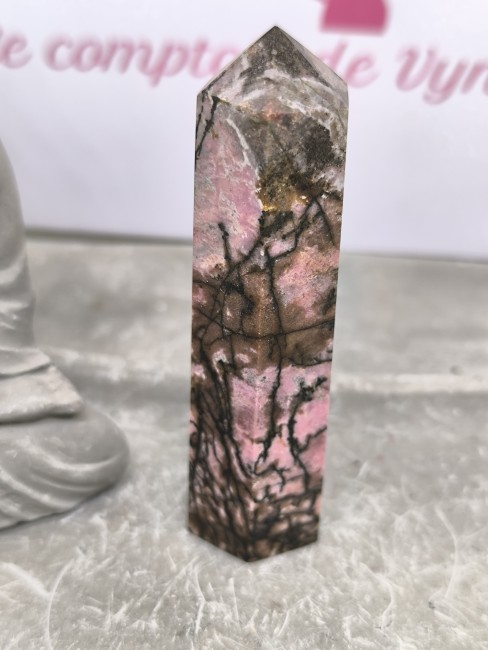Obélisque rhodocrosite rose marbrée