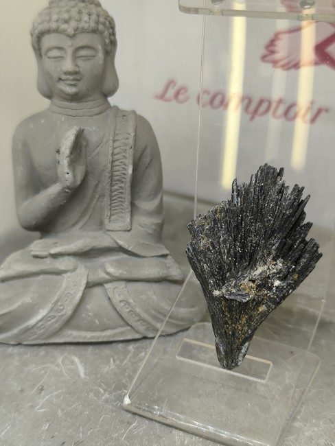 Stibine brute de qualité muséale