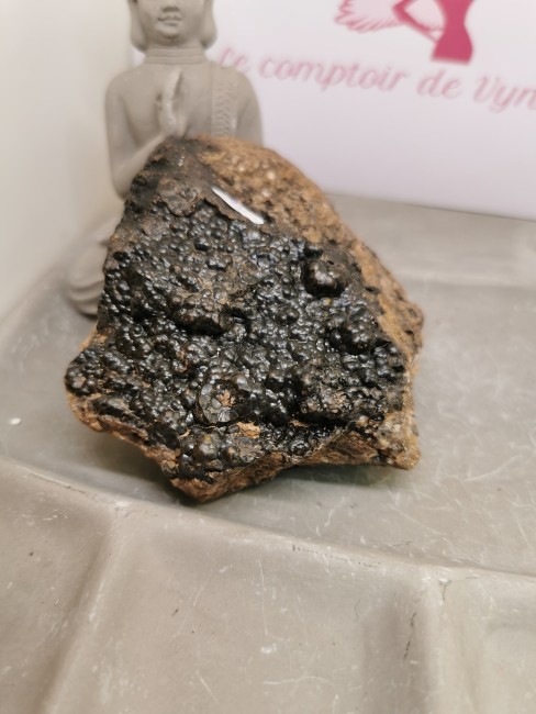 Pierre brute hématite ancrage