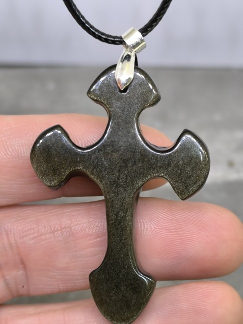 pendentif croix pierre naturelle dorée