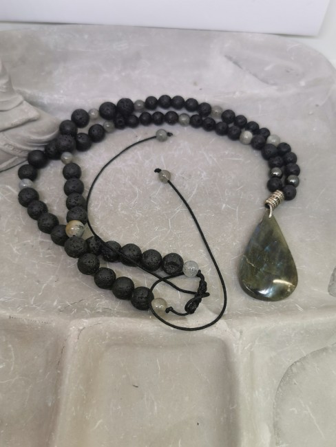 Collier protection collier pierre de lave ancrage