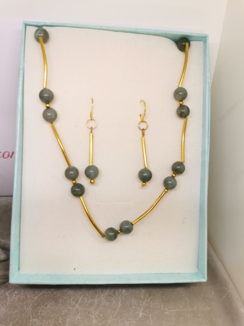 collier émeraude perles vertes