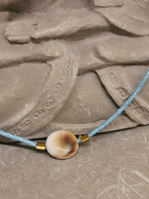 chevillère porte bonheur coquillage