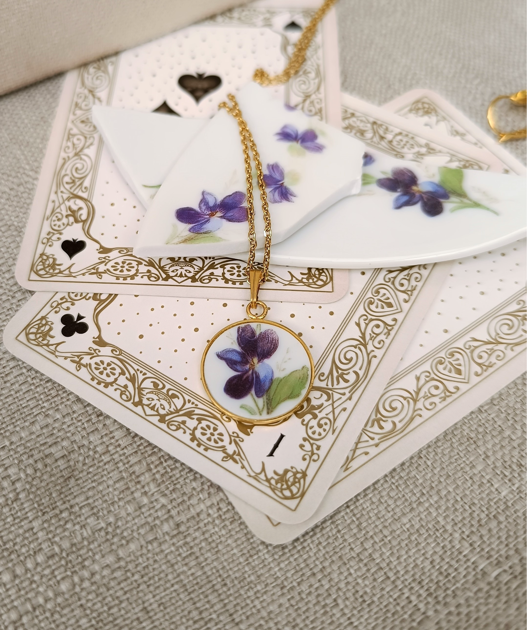 sautoir en porcelaine - bijou artisanal francçais