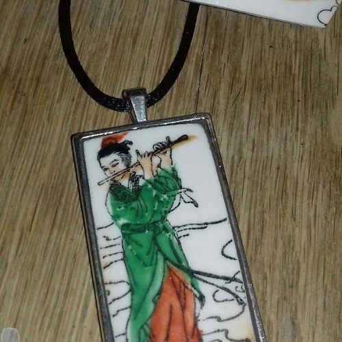 collier en mosaïque de nacre
