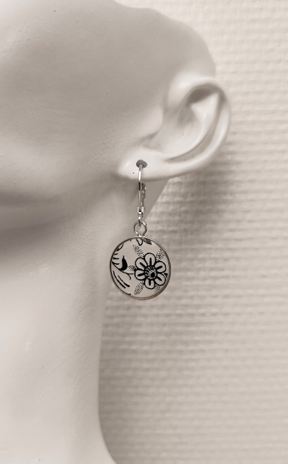 Bijou Sonate – Boucles d’oreilles en faïence Gien ancienne