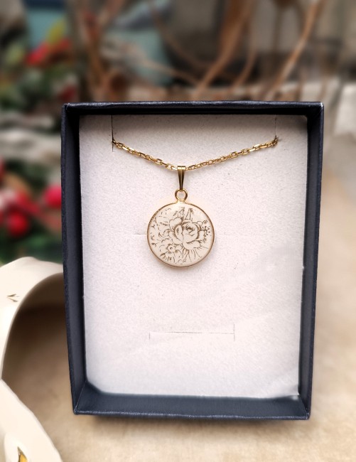 commande-gwendoline-collier-detail-porcelaine