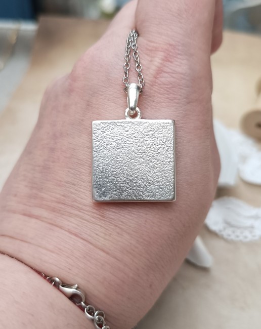 collier-sarah-kay-faience-ancienne-dos