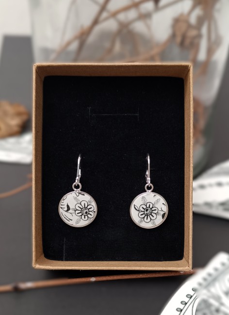 Boucles Sonate noir et blanc - dans leur écrin – Faïence ancienne recyclée