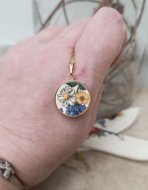 obernaicollier_pendentif_detail