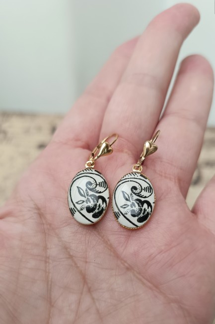 Boucles d’oreilles Sonate en faïence ancienne Gien – Bijou artisanal