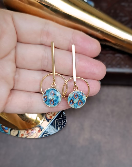 boucles-imari-porcelaine-ancienne-14mm-main
