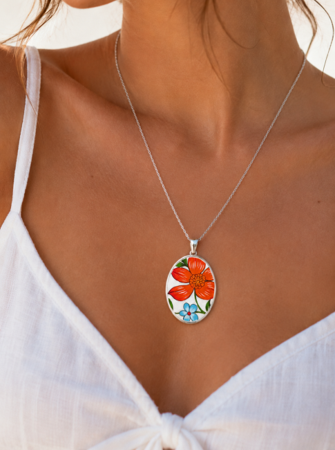 collier-samba-argente-porte.jpg
