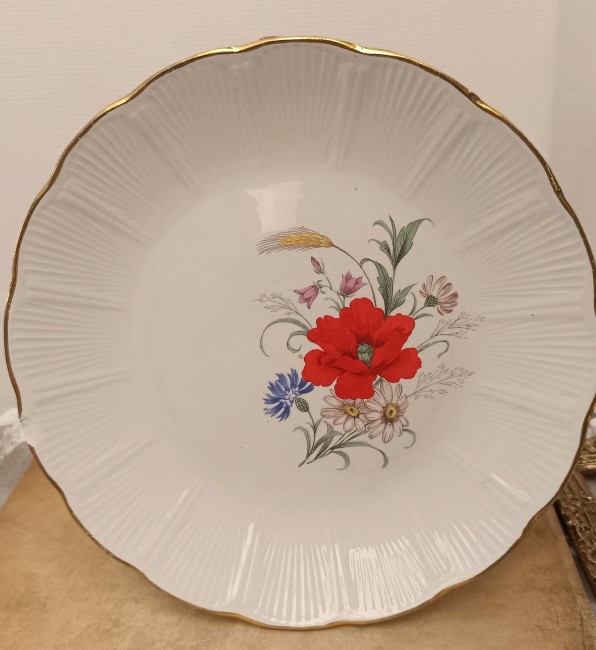 Assiette en faïence ancienne recyclée en bijoux uniques