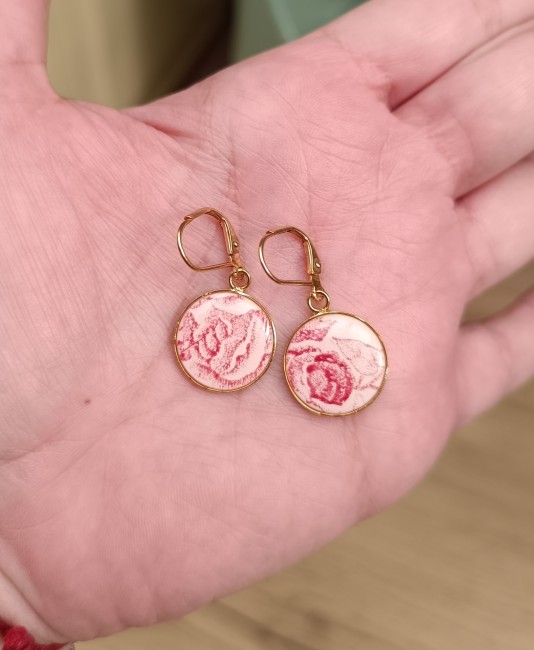 boucles d'oreilles fines et légères à porter