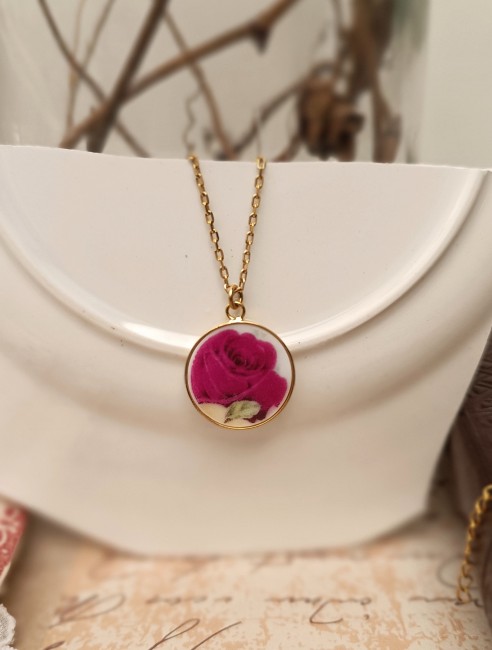 collier-femme-vaisselle-recyclée-porcelaine-artisanal