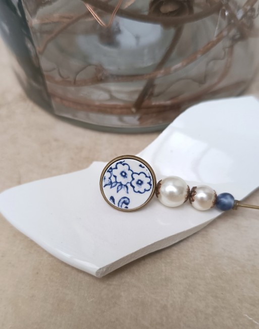 fibule-pique-a-chapeau-vaisselle-ancienne-laiton-finition-antique Fibule artisanale et pique à chapeau en vaisselle ancienne.