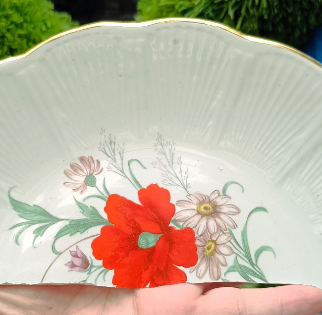 Assiette en faïnece recyclee en bijoux uniques