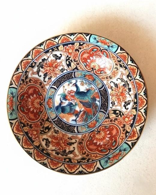 soucoupe en porcelaine japonaise.
