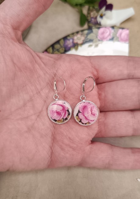 boucles-dormeuses-detail-roses-porcelaine