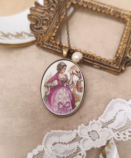 pendentif-porcelaine-limoges-ancienne-marquise-porte-bijou-artisanal