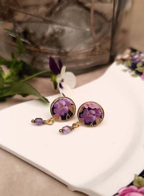 puces-nuit-avril-porcelaine-anglaise-perle-violette-face