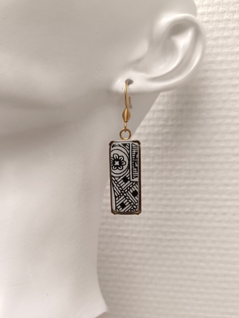 Bijou Sonate – Boucles d’oreilles en faïence Gien ancienne