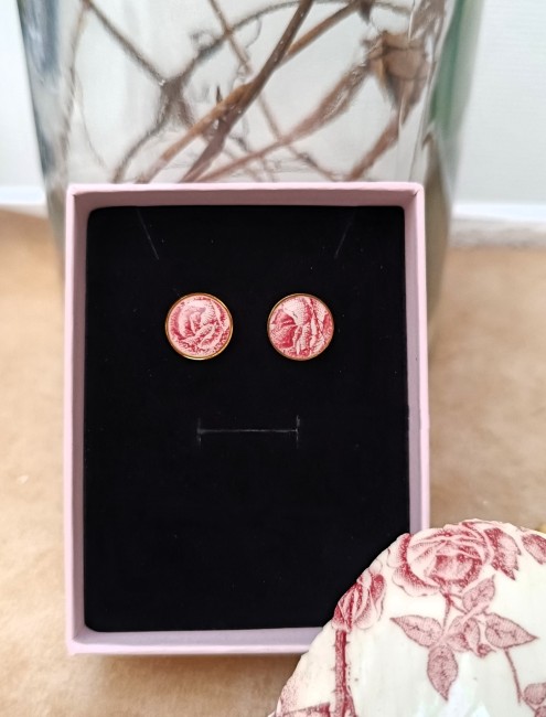 boucles-terre-de-fer-ecrin-cadeau boucles-terre-de-fer-ecrin-cadeau.jpg