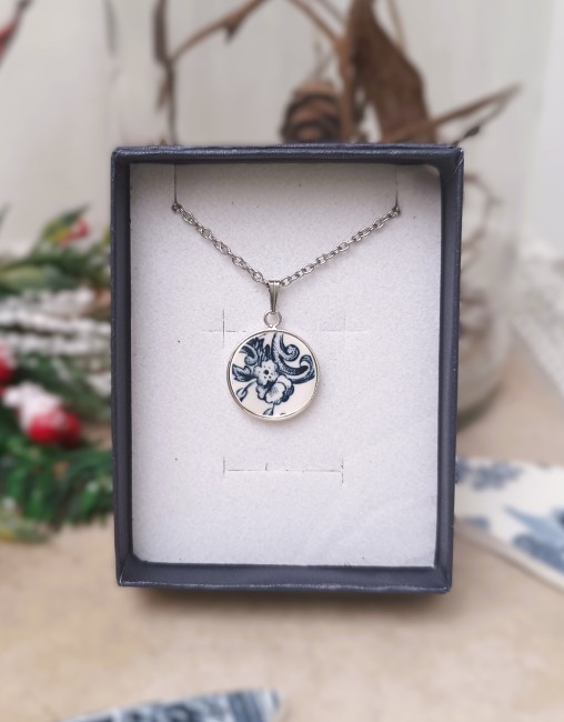 collier-bleu-vintage-packaging-boite-cadeau