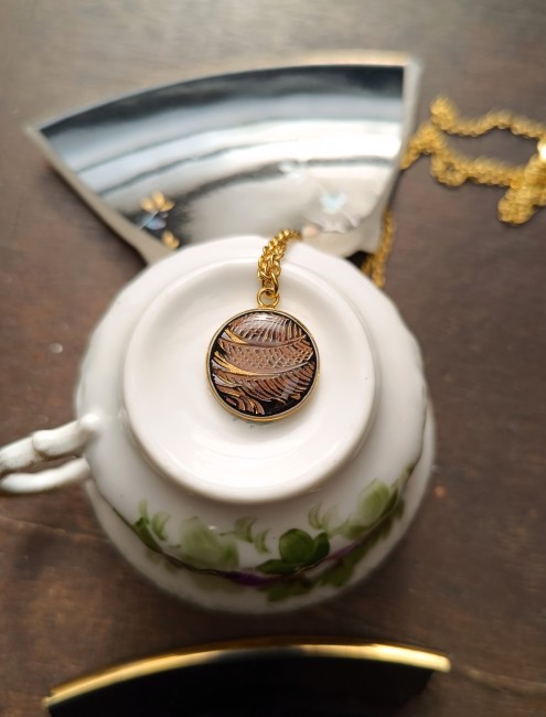 collier-nuit-de-chine-fond-clair