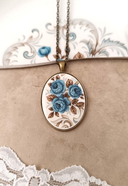 collier-idylle-idylle-faience-ancienne-boite-cadeau-artisanale.jpg