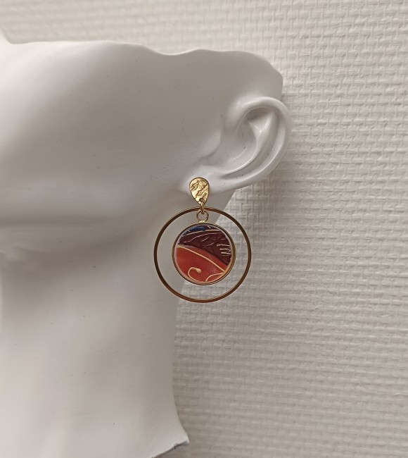 Boucles d’oreilles Satsuma en porcelaine ancienne japonaise. Bijou artisanal français, léger, poétique et chargé de mémoire.