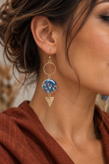 boucles-imari-plumes-paon-portees