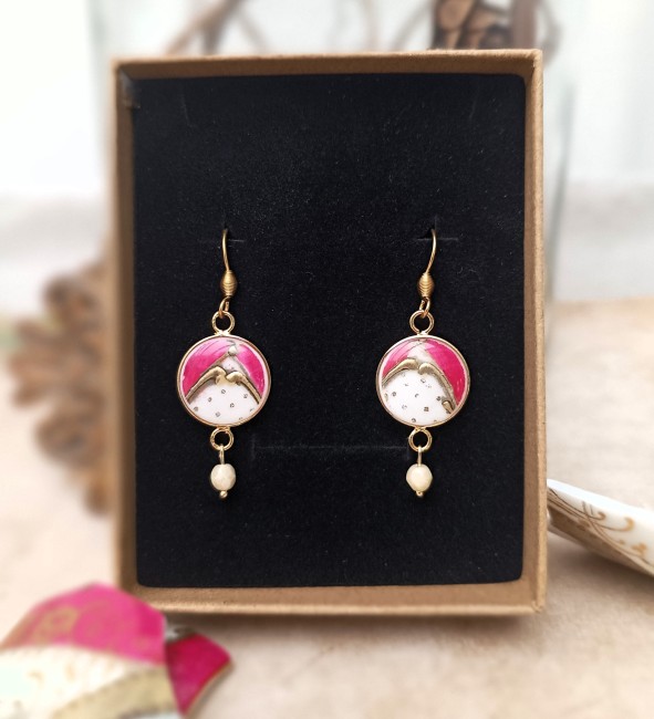 Boucles d’oreilles Romantika en porcelaine dans leur écrin, bijou artisanal français Boucles d’oreilles Romantika en porcelaine de Gien dans leur écrin, bijou artisanal français