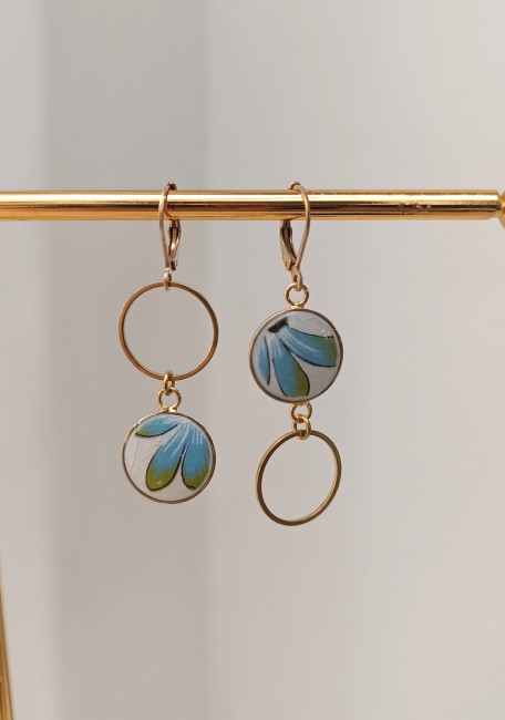 boucles-asymetriques-samba-faience-gien-bleu-petrole Boucles d'oreilles Samba inspirées des couleurs et motifs des années 70.
