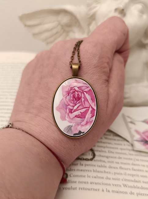 Collier Romantika - motif Rose – Faïence ancienne & laiton – Bijou artisanal français