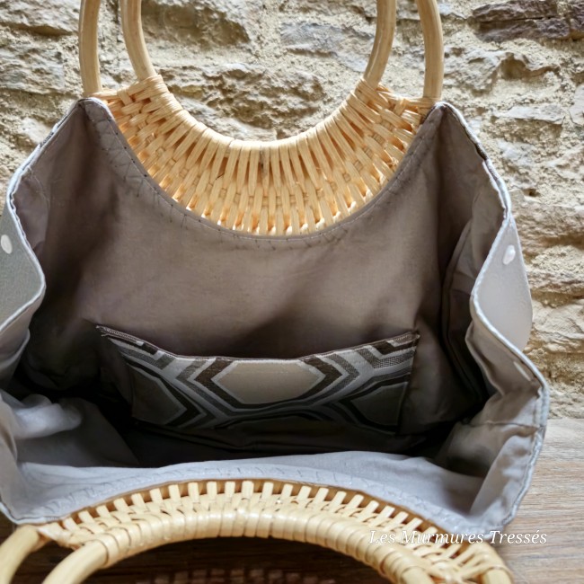 sac-a-main-boheme-argente-hexagonal-gris-beige-interieur.jpg