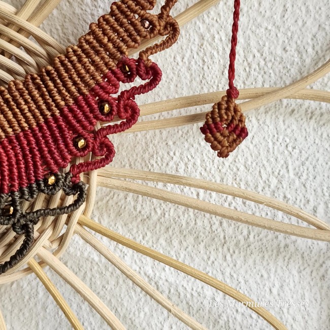collier_micro_macrame_feuillage_automne_cabochon_bois_aventurine_3.jpg