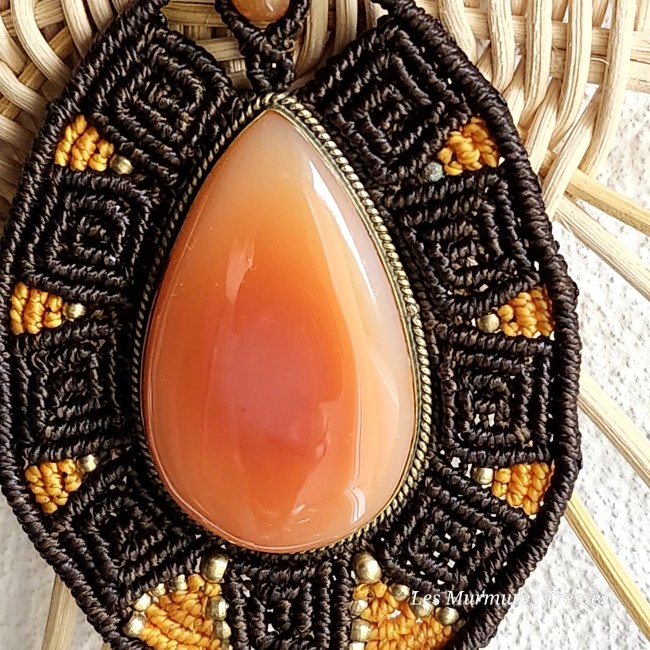 collier-micro-macrame-cornaline-azteque-cabochon-bois-les-murmures-tresses.jpg