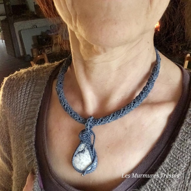 collier-horizon-dhowlite-4-porte.jpg
