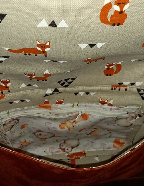 Sac bandoulière 260211 suédine rabat noir renard brodé.4