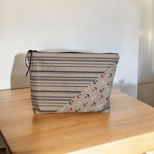 Trousse toilette rayures et ancres marines
