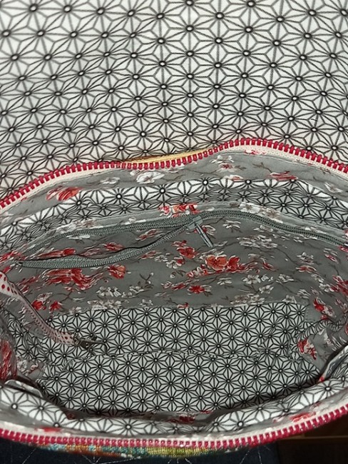 Besace 250026 tissu multicolore zippée écureuil brodé.6