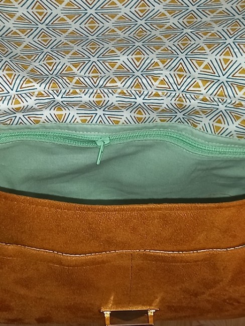 Besace 250031 suédine brique rabat vert multicolore.4